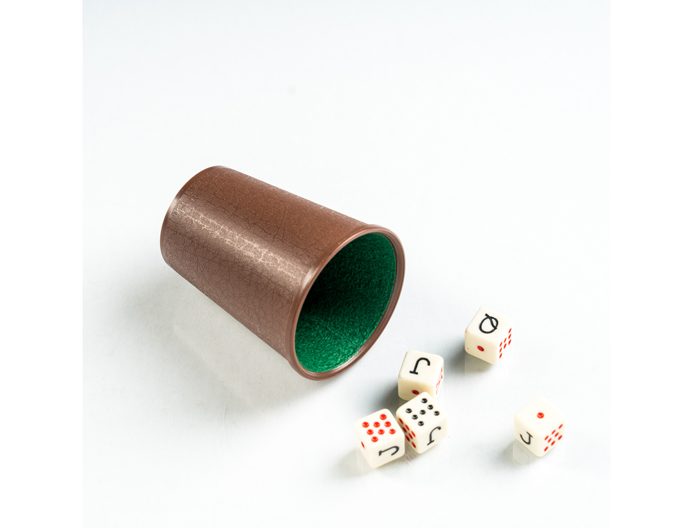 DADOS POKER FORUNIER CON CUBILETE EN BLISTER