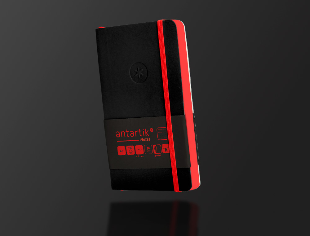 CUADERNO CON GOMILLA ANTARTIK NOTES TAPA BLANDA A6 RAYAS NEGRO Y ROJO 100 HOJAS 80 GR FSC
